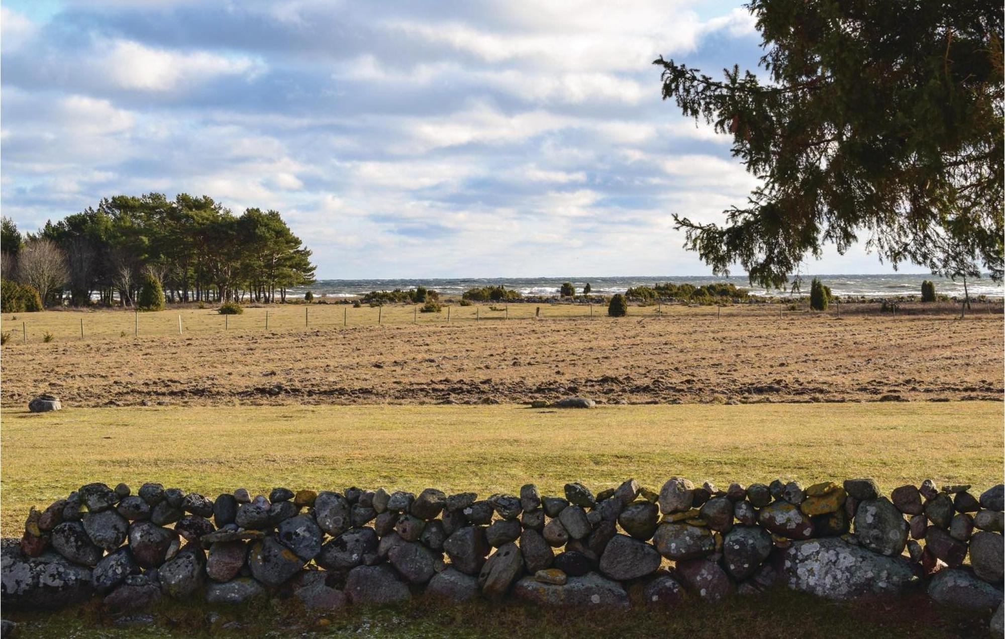 Amazing Home In Loettorp With House Sea View ภายนอก รูปภาพ